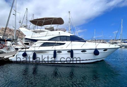 Fairline Phantom 40 recensioner och tekniska specifikationer